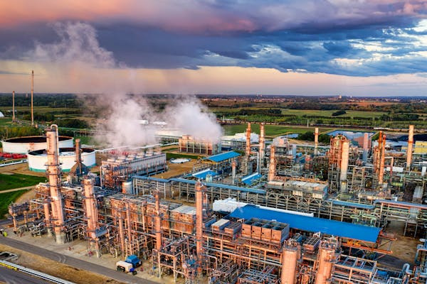 Эстакада налива нефтепродуктов